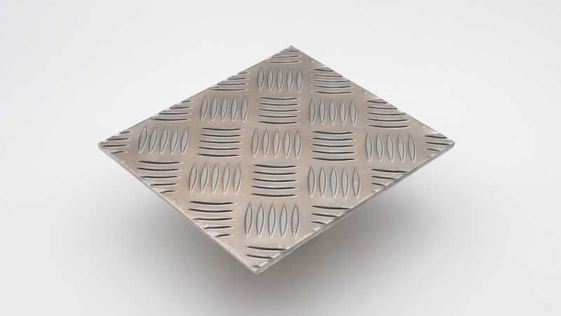 Découpe sur mesure de l'Aluminium Larmé